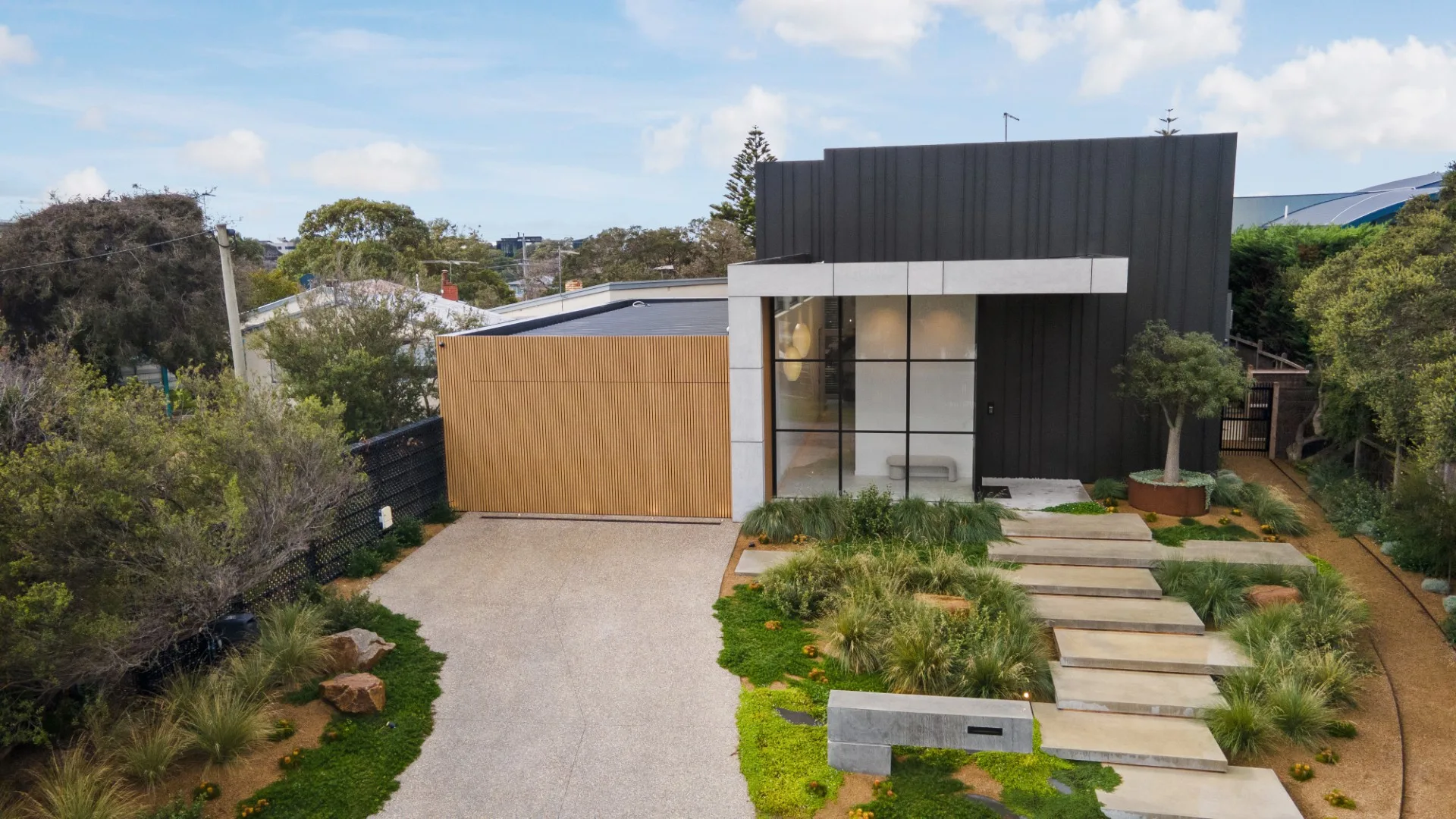 Seaview, Mount Martha. The approach through the planting.